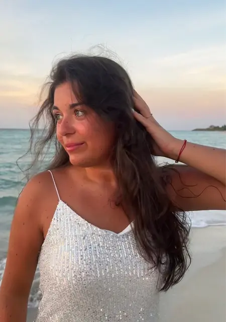 Soy Sofya, 23 años, conociéndome para chatear en Valencia