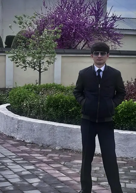 Я Sharipov, 18, знакомлюсь для открытые отношения в Душанбе