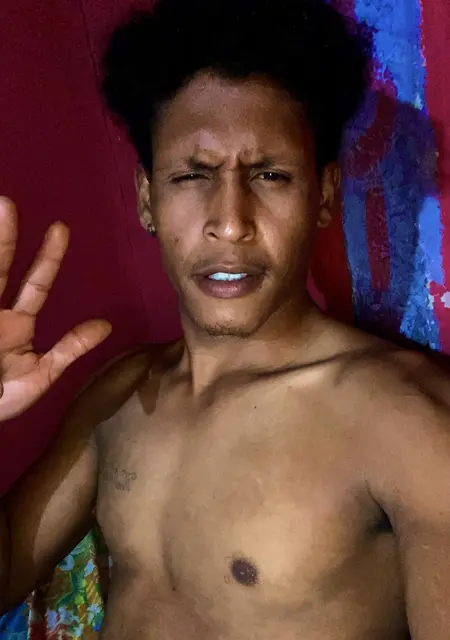 Gabriel из Патус-ди-Минас, мне 23, познакомлюсь для постоянных отношений