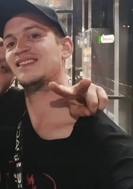 Даниил з Старокостянтинів, шукаю на сайті знайомства на одну ніч