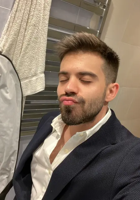 Soy Roger, 25 años, conociéndome para hacer nuevos amigos en Granollers