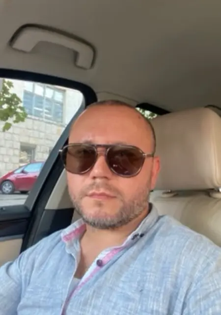 Costea из Кишинёва, ищу на сайте открытые отношения