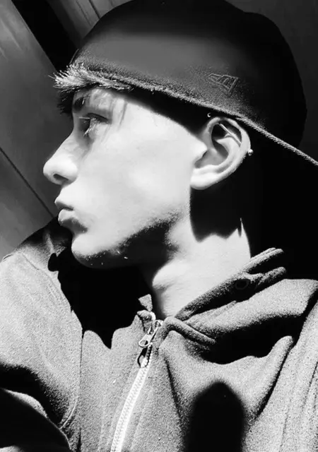 Я Santi, 19, из Буэнос-айреса, ищу знакомства без обязательств