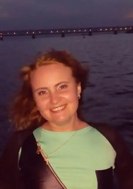 Наташа из Кривого Рога, мне 40, познакомлюсь без обязательств