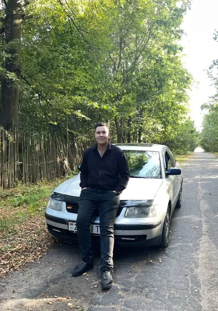 Саша из Витебска, мне 21, познакомлюсь на одну ночь