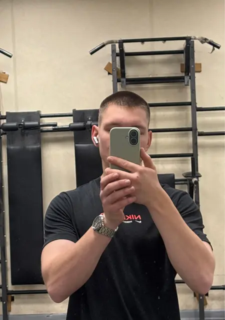 Пётр из Осло, ищу на сайте знакомства без обязательств