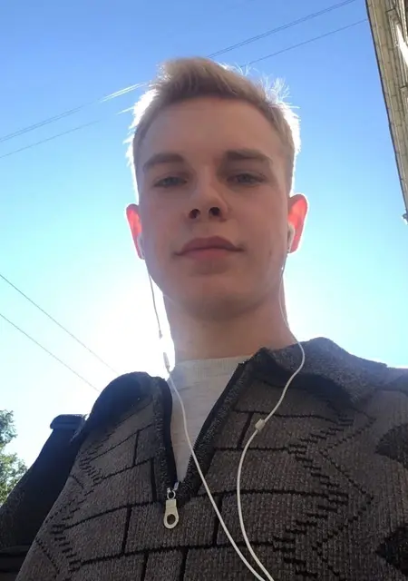 Andrew из Мариуполя, мне 25, познакомлюсь для вирта