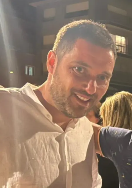 Javi de Barcelona, tengo 42 años, listo para conocer para lío de una noche