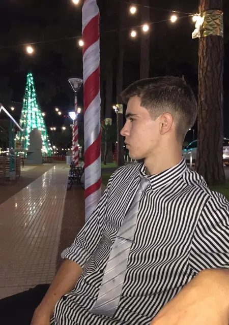 Я Julian, 19, из Обера, ищу знакомство для общения