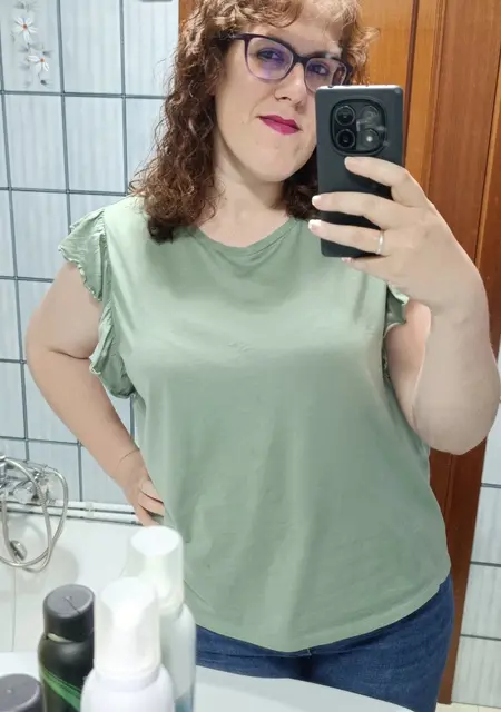 Soy Ivanca Otero, 31 años de Madrid, busco conocer gente para conversación virtual