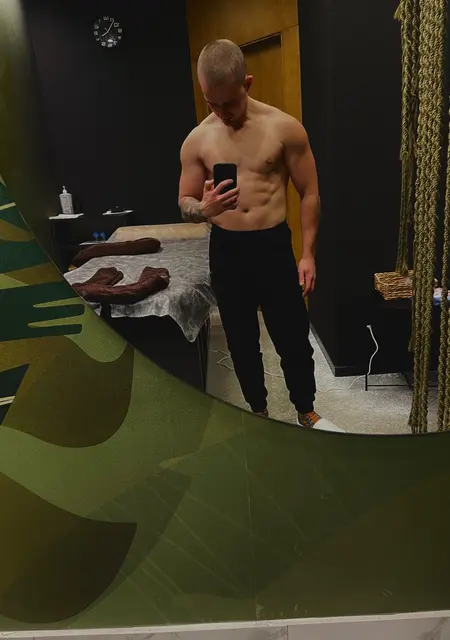 Alex з Рівного, шукаю на сайті знайомства без зобов'язань