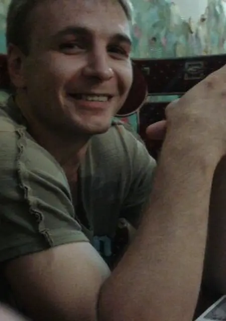 Артем из Бахмута, ищу на сайте знакомства на одну ночь