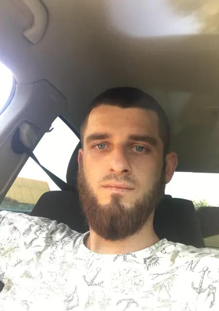 Дмитрий з Павлограда, мені 26 років, познайомлюсь для постійних стосунків