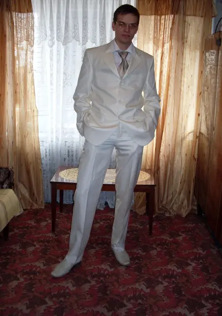 Я Максим, 36, знакомлюсь на одну ночь в Рубежном