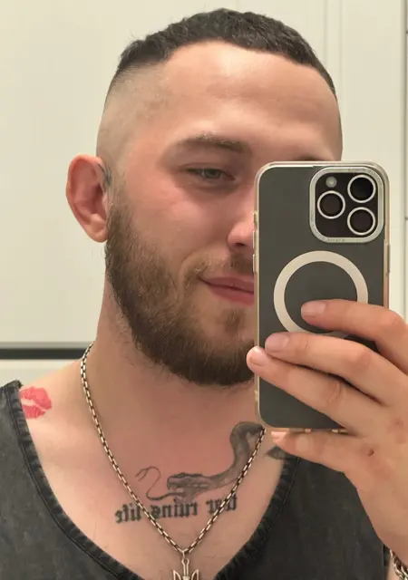 Я Виталий, 28, из Харькова, ищу знакомство для дружбы