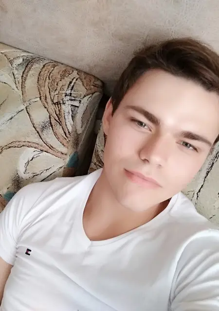 Я Андрей, 24, знакомлюсь без обязательств в Барановичах