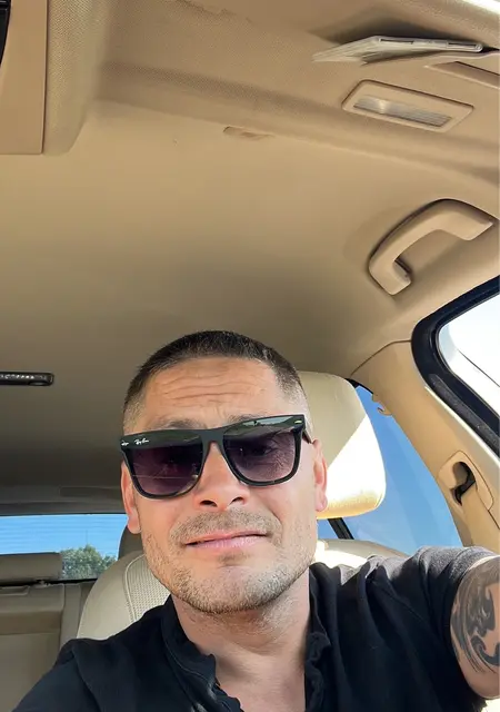 David из Брно, ищу на сайте знакомства на одну ночь