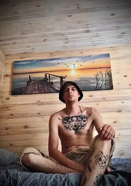 Олег з Кременчука, мені 25 років, познайомлюсь для приємного проведення часу