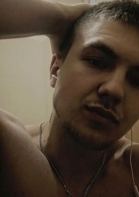 Олександр з Заліщики, шукаю на сайті знайомства на одну ніч