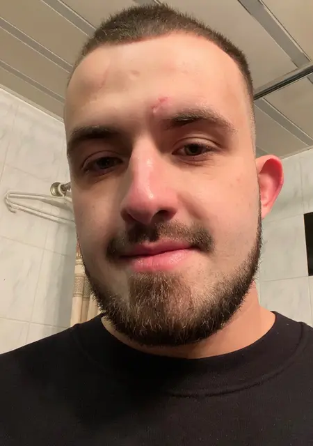 Саша из Иерусалима, мне 22, познакомлюсь без обязательств