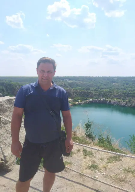 Я Владимир, 51 років з Одеси, шукаю знайомство для приємного проведення часу