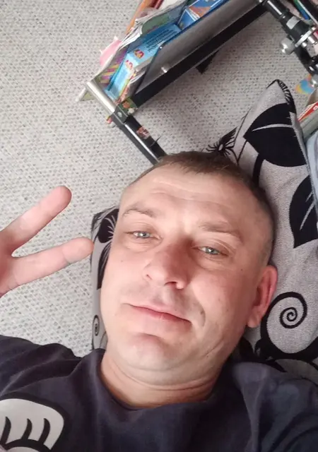 Я Саша, 40, из Белой Церкви, ищу знакомства без обязательств