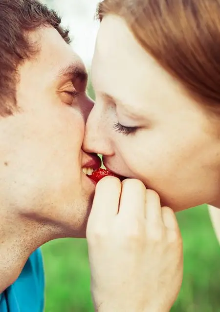 Я Катя-Вова, 33, из Киева, ищу знакомства без обязательств