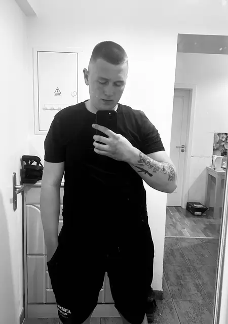 Andril из Праги, мне 21, познакомлюсь на одну ночь