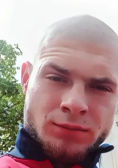 Артемий из Гродно, мне 25, познакомлюсь для приятного времяпровождения