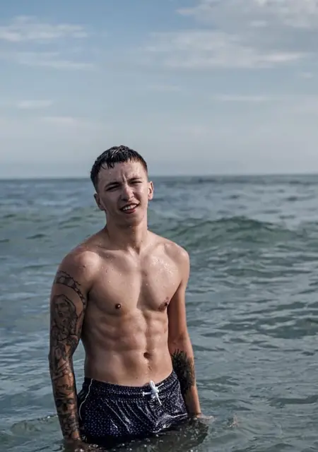 Юра из Львова, мне 30, познакомлюсь без обязательств