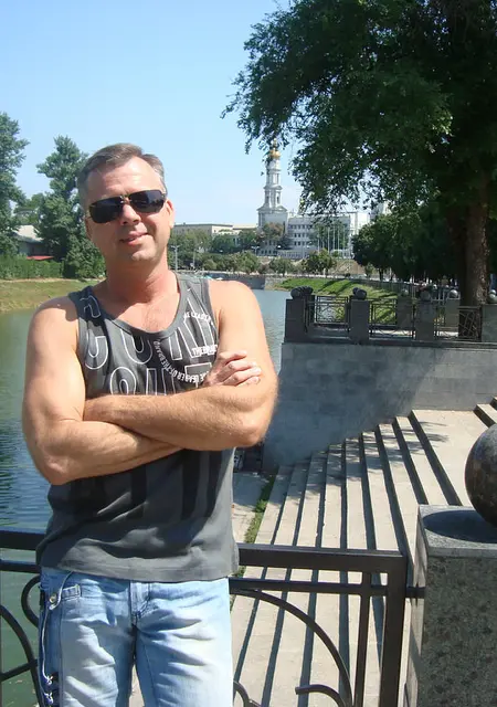 Slava из Харькова, мне 51, познакомлюсь для дружбы