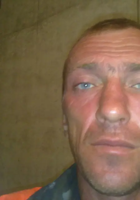 Я Андрей, 52, из Горловки, ищу знакомства на одну ночь