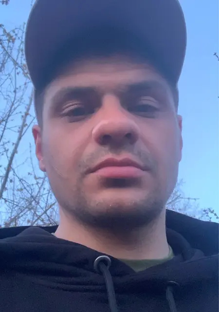 Я Ник, 36, знакомлюсь для дружбы в Сумах