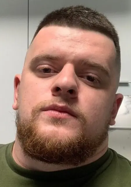 Влад из Горловки, мне 32, познакомлюсь для вирта