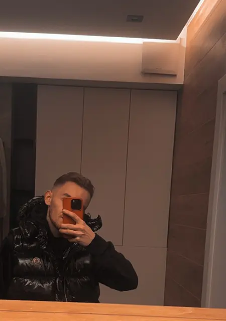 Я Boss, 22, из Познани, ищу знакомство для открытые отношения