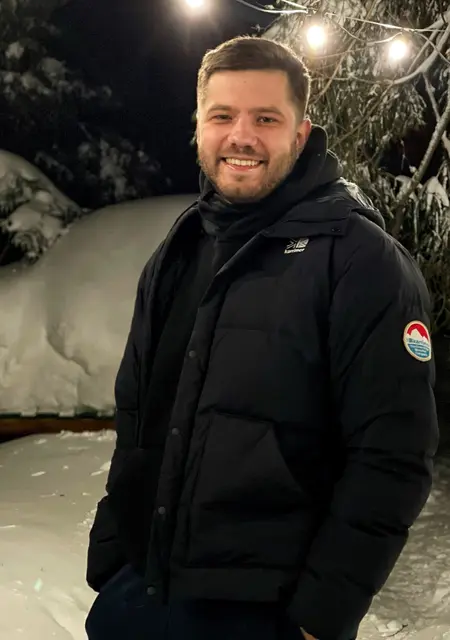 Vladislav из Киева, мне 27, познакомлюсь для открытые отношения