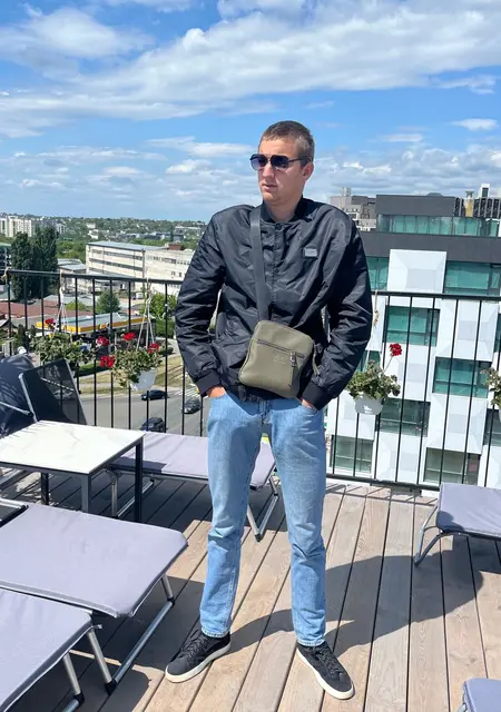 Руслан из Чернигова, ищу на сайте знакомства без обязательств