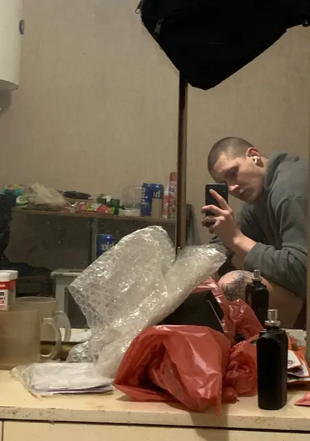 Я Макс, 21, из Запорожья, ищу знакомства без обязательств