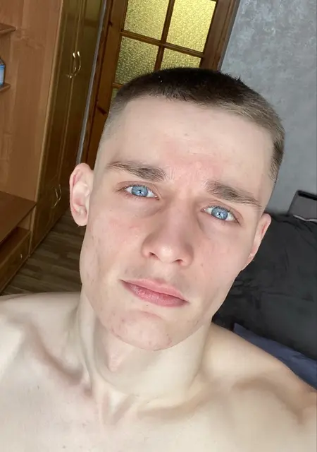 Я Василий, 19, знакомлюсь на одну ночь в Лиде