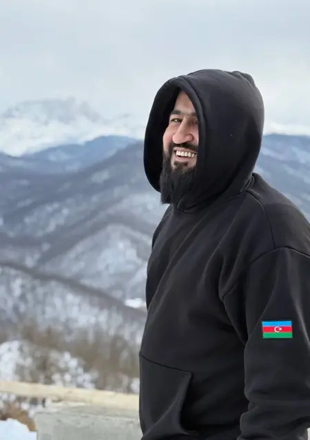 Soy Aqshin, 34 años, conociéndome para pasatiempo agradable en Málaga