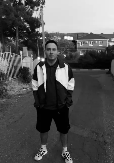 Михаил з Новопскова, мені 27 років, познайомлюсь для відкриті стосунки