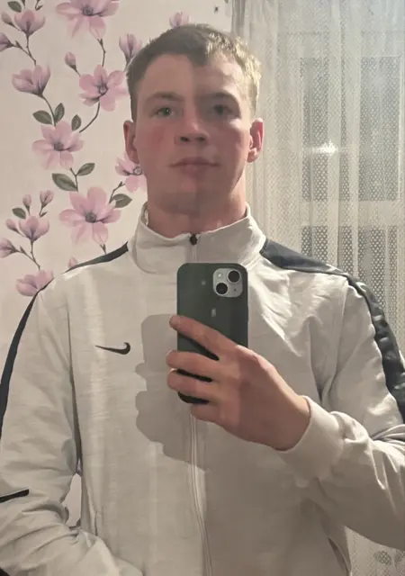 Я Андрей, 24, знакомлюсь для открытые отношения в Витебске