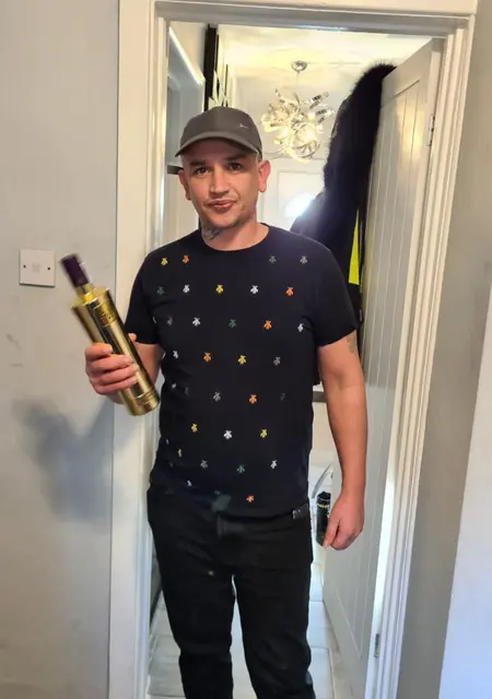 Я Lyndon, 42, знакомлюсь без обязательств в Шрусбери