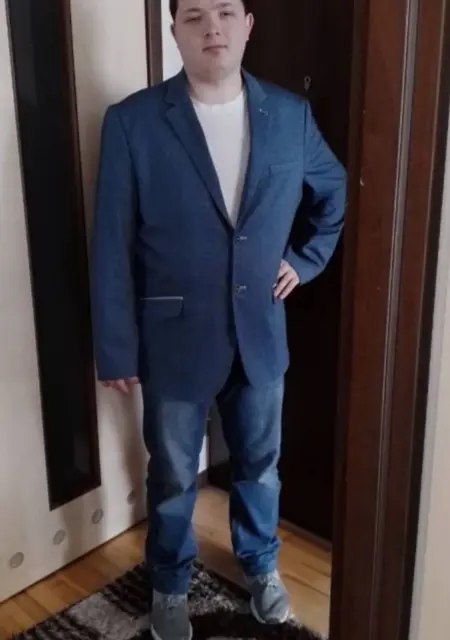 Я Oleg, 22 років з Деражни, шукаю знайомства без зобов'язань