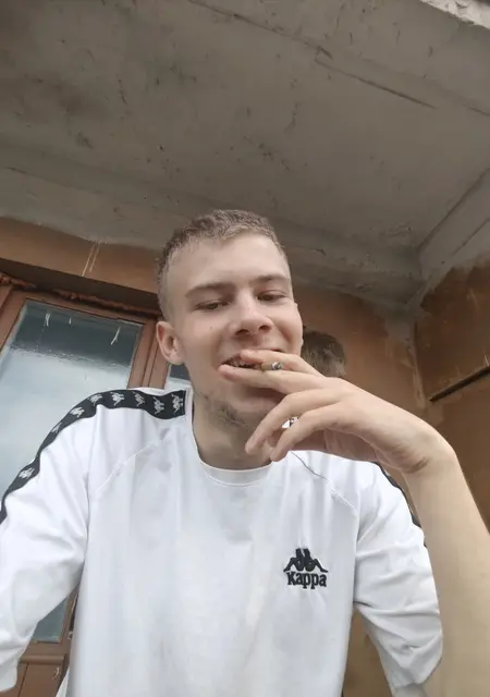 Я Никита, 20, из Бреста, ищу знакомства без обязательств