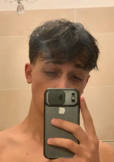 Я Teo, 20, из Рима, ищу знакомство для приятного времяпровождения