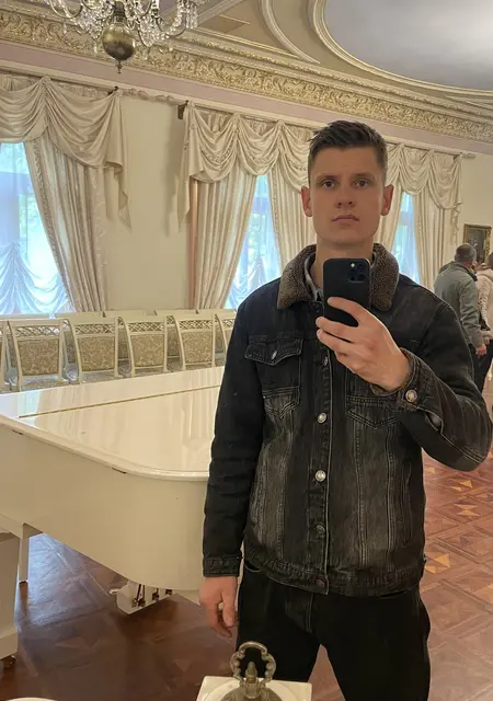 Женя из Мозыря, мне 25, познакомлюсь без обязательств