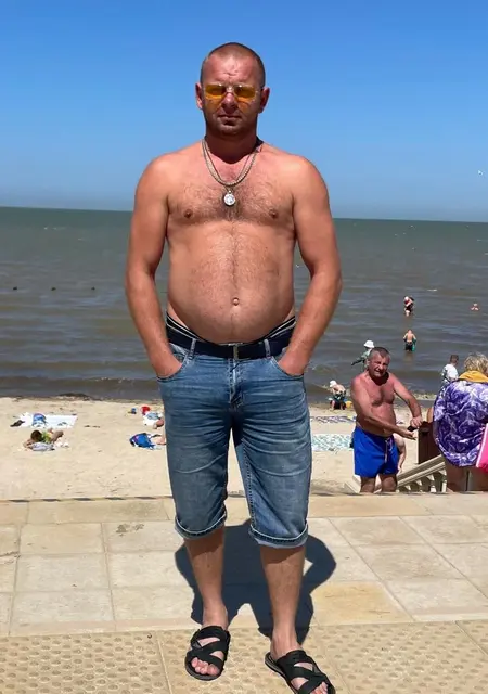 Максим из Киева, мне 36, познакомлюсь для открытые отношения