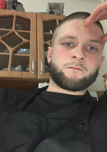 Вікто из Каменца-Подольского, мне 28, познакомлюсь для дружбы