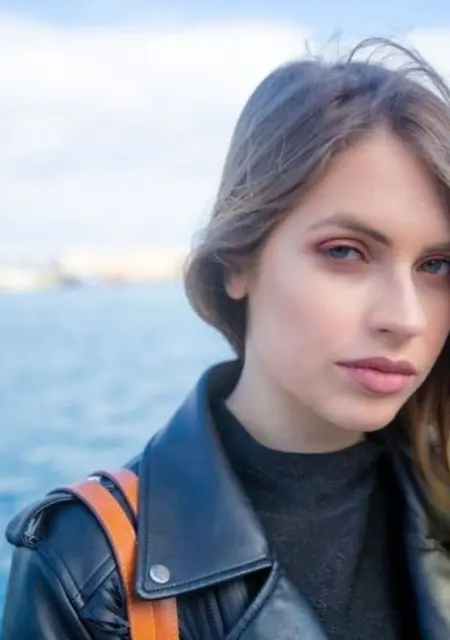 Azzurra из Рима, мне 22, познакомлюсь